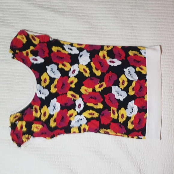 Floral Print ADIE LANI Top - Picture 11 of 12